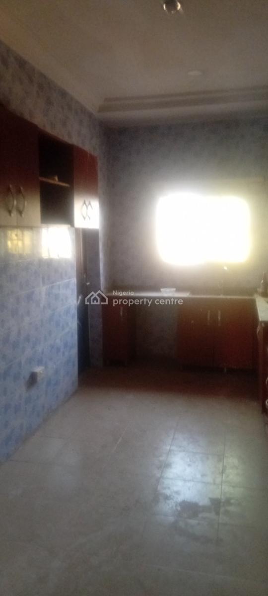 Spacious, Well Finished 3 Bedroom Flat with Guest Toilet, Kaura, Abuja, Flat / Apartment for Rent