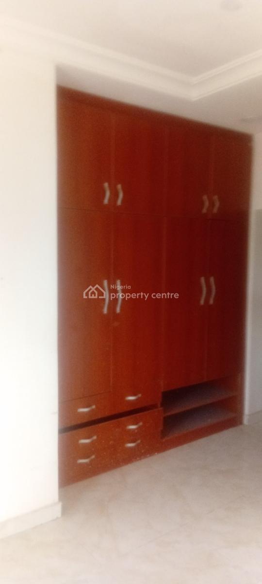Spacious, Well Finished 3 Bedroom Flat with Guest Toilet, Kaura, Abuja, Flat / Apartment for Rent