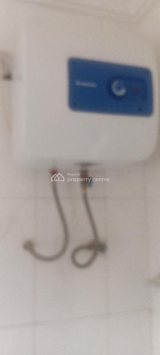 Spacious, Well Finished 3 Bedroom Flat with Guest Toilet, Kaura, Abuja, Flat / Apartment for Rent