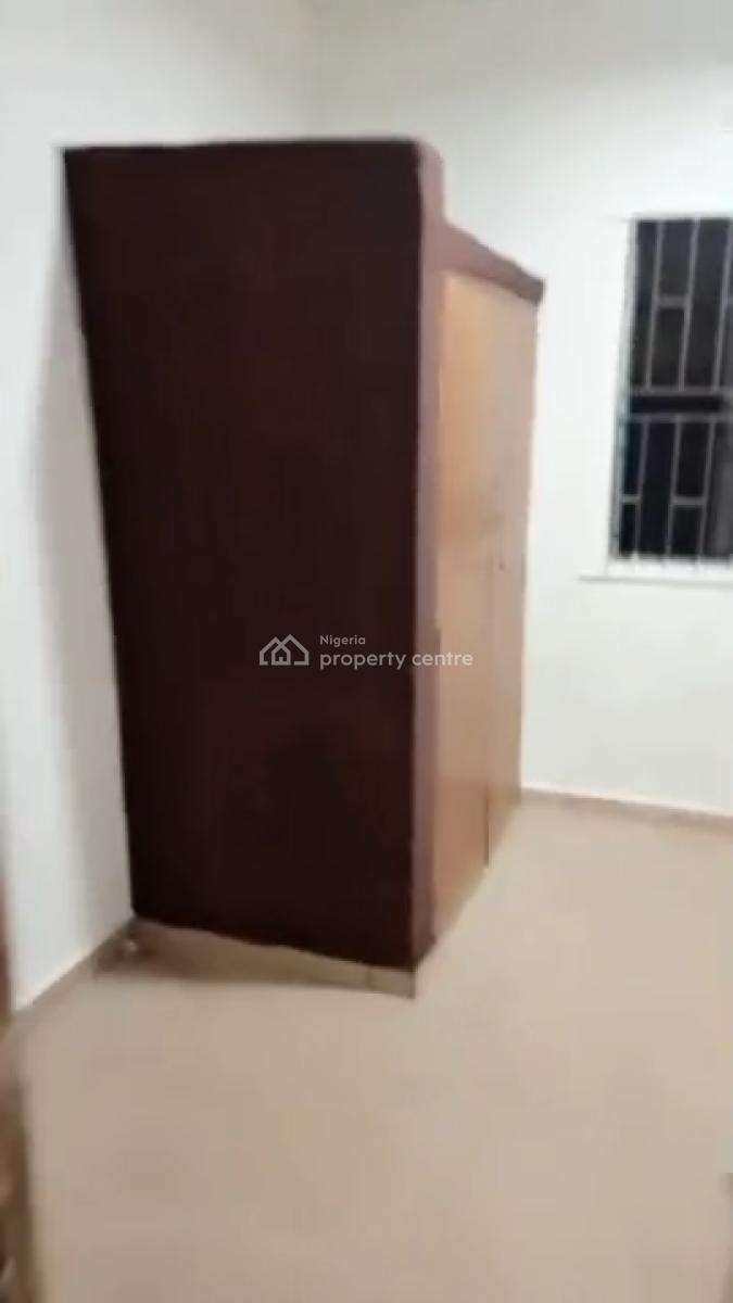 Clean 3bedroom Bedroom Apartment at Ojota, 2 Toilet and Bath, Business, Ojota Lagos, Ojota, Lagos, Flat / Apartment for Rent