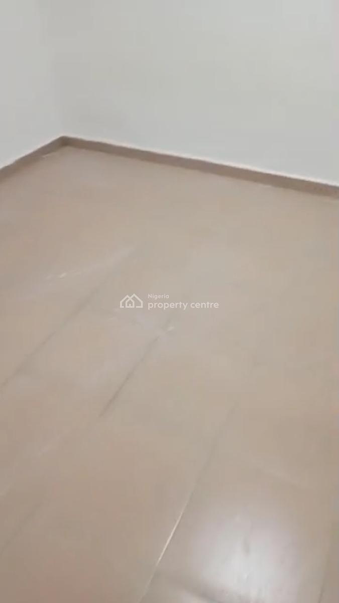 Clean 3bedroom Bedroom Apartment at Ojota, 2 Toilet and Bath, Business, Ojota Lagos, Ojota, Lagos, Flat / Apartment for Rent