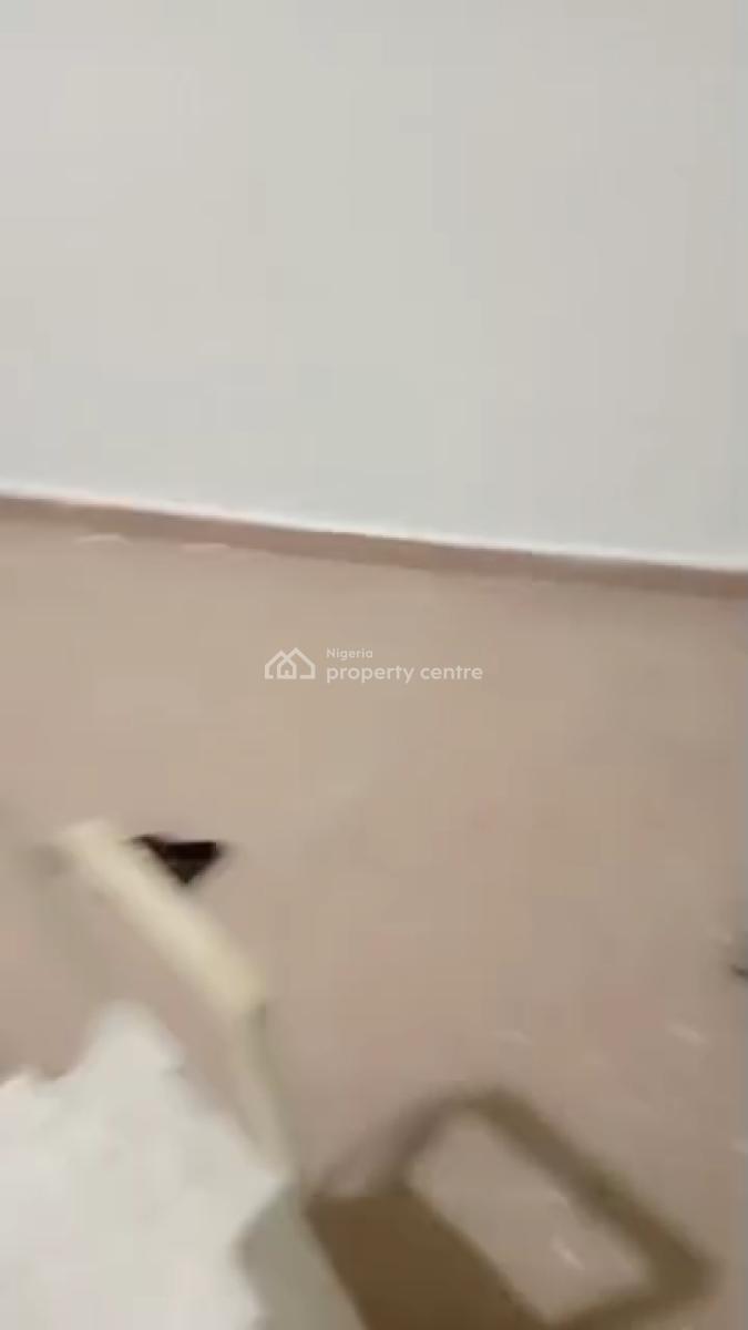 Clean 3bedroom Bedroom Apartment at Ojota, 2 Toilet and Bath, Business, Ojota Lagos, Ojota, Lagos, Flat / Apartment for Rent