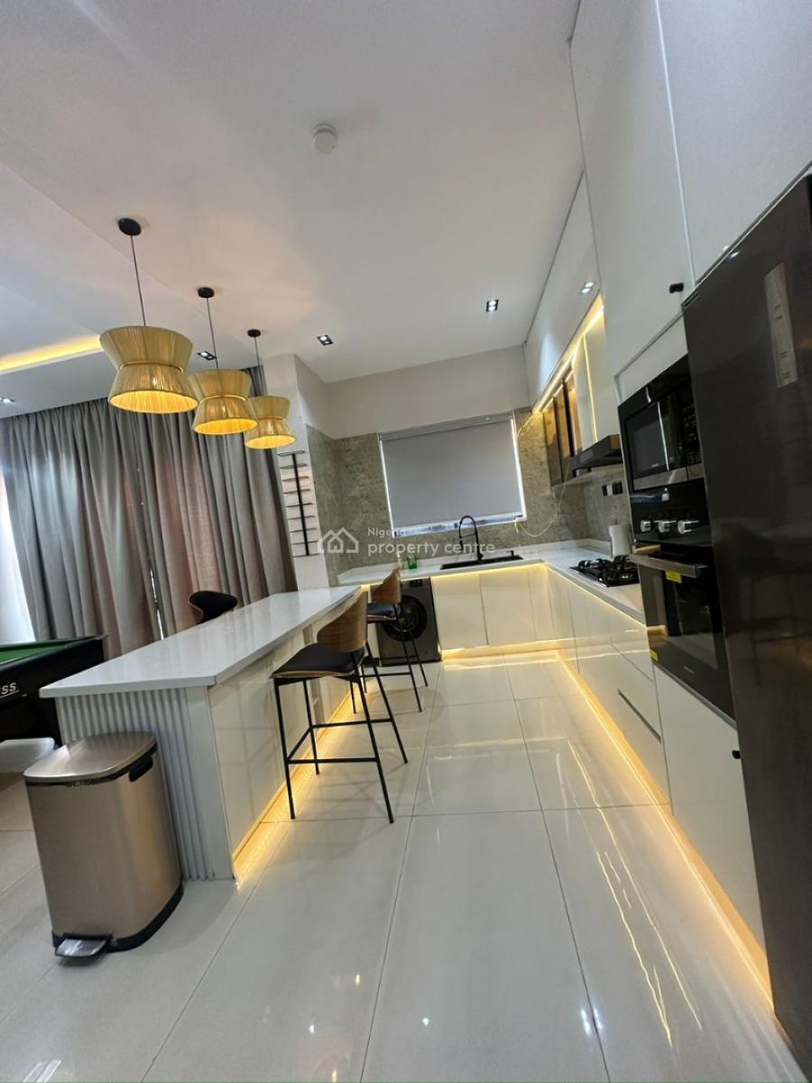 Luxury 4 Bedroom Apartment with Pool and Gym, Lekki Phase 1, Lekki, Lagos, Flat / Apartment Short Let