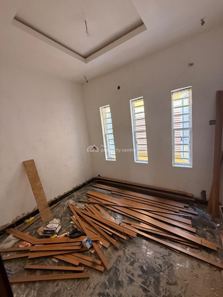 2bedroom Apartment Off Costain, Ebute Metta West, Yaba, Lagos, Flat / Apartment for Rent