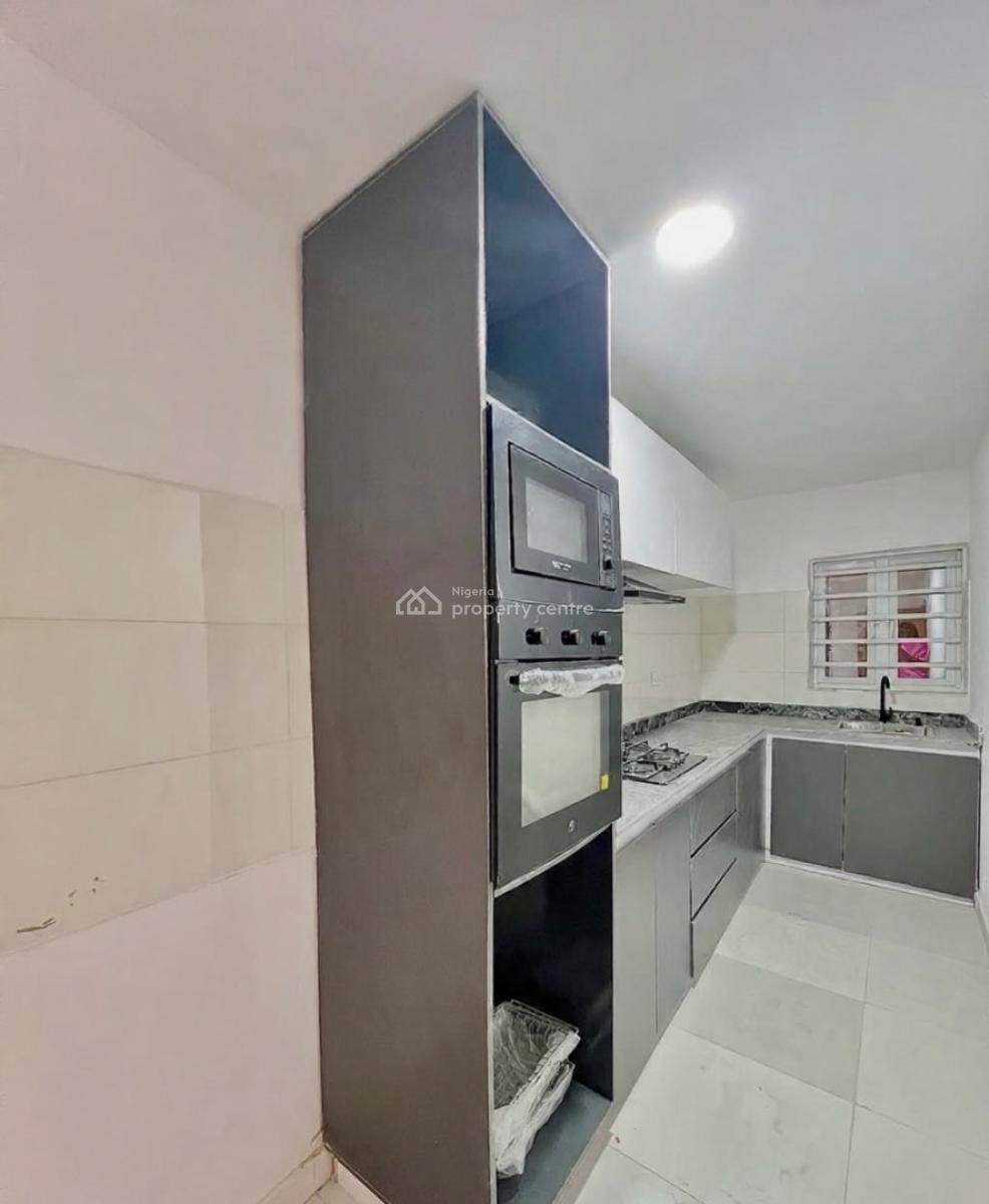 Serviced 2 Bedroom Apartment, Lekki Phase 1, Lekki, Lagos, Block of Flats for Sale
