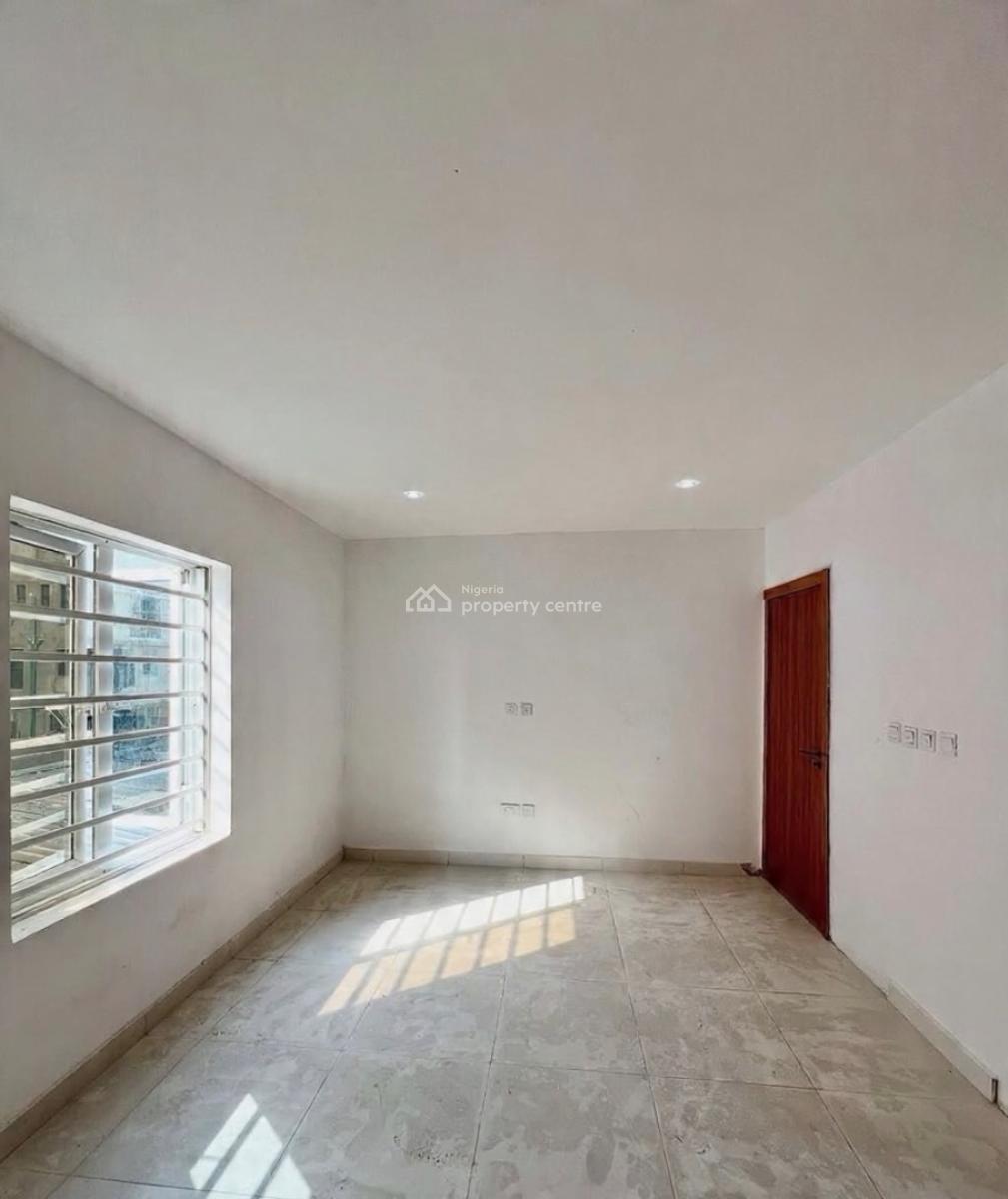 Serviced 2 Bedroom Apartment, Lekki Phase 1, Lekki, Lagos, Block of Flats for Sale