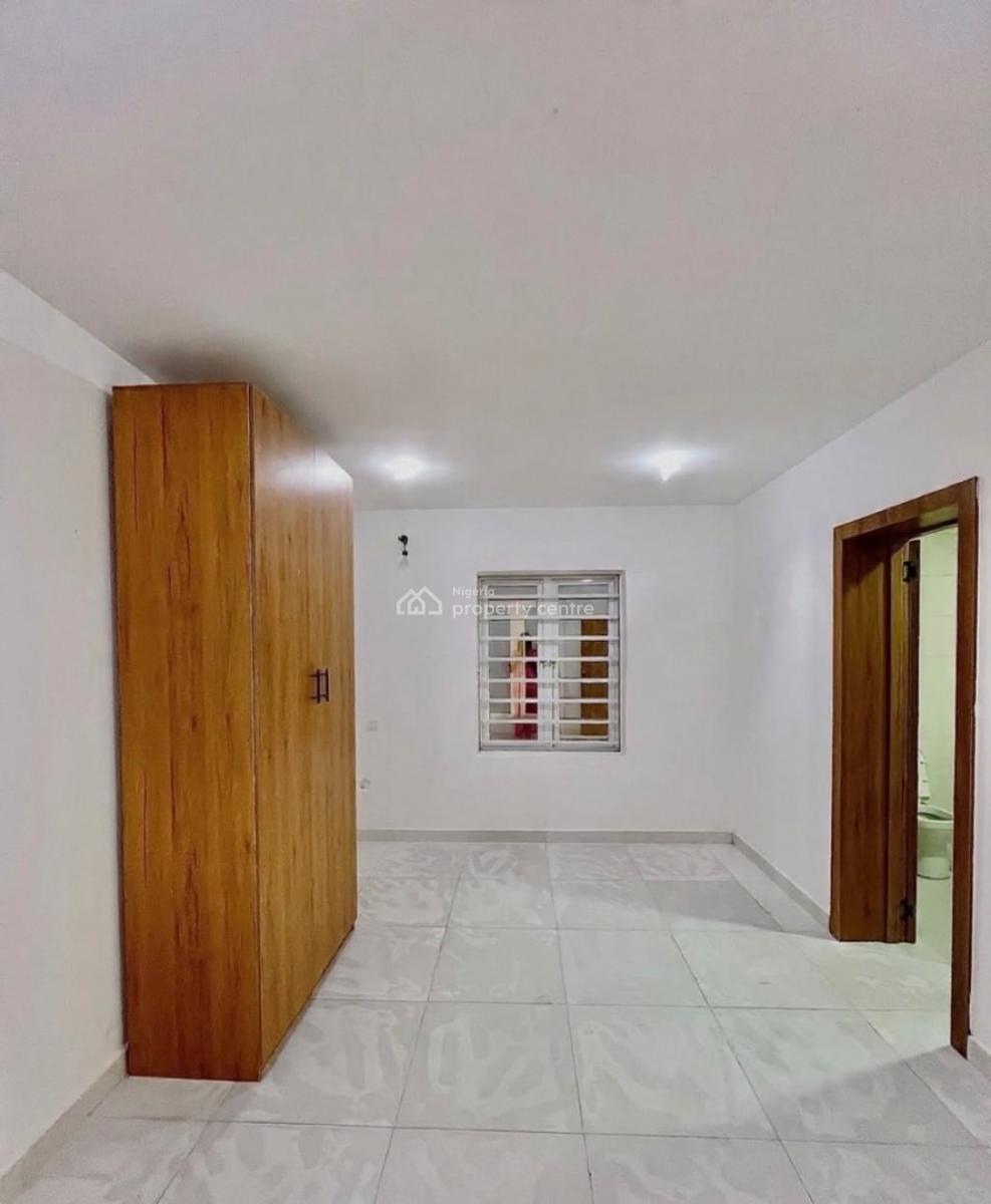 Serviced 2 Bedroom Apartment, Lekki Phase 1, Lekki, Lagos, Block of Flats for Sale
