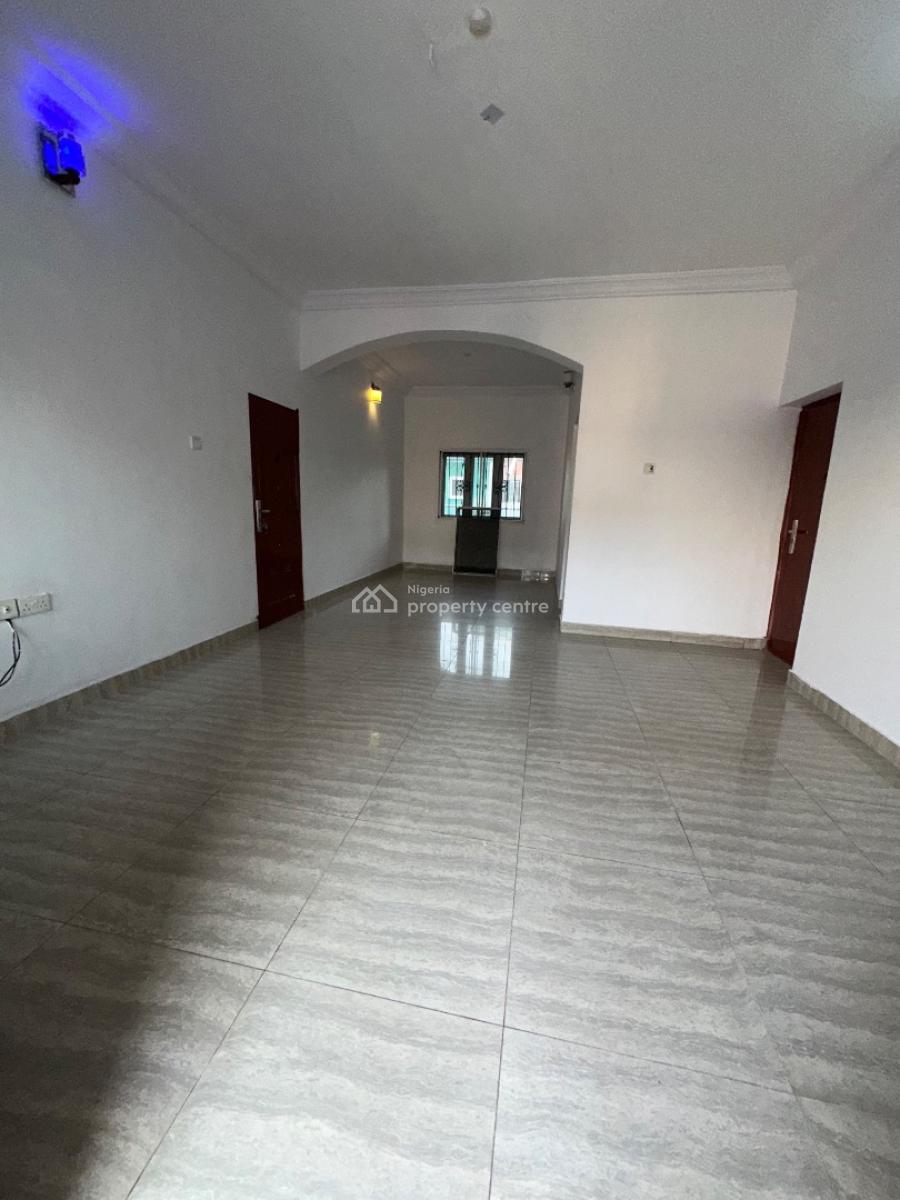 Specious an Newly Renovated 3bedroom Flat, Atlantic View Estate New Road  Ahpha Beach, Lekki, Lagos, Flat / Apartment for Rent