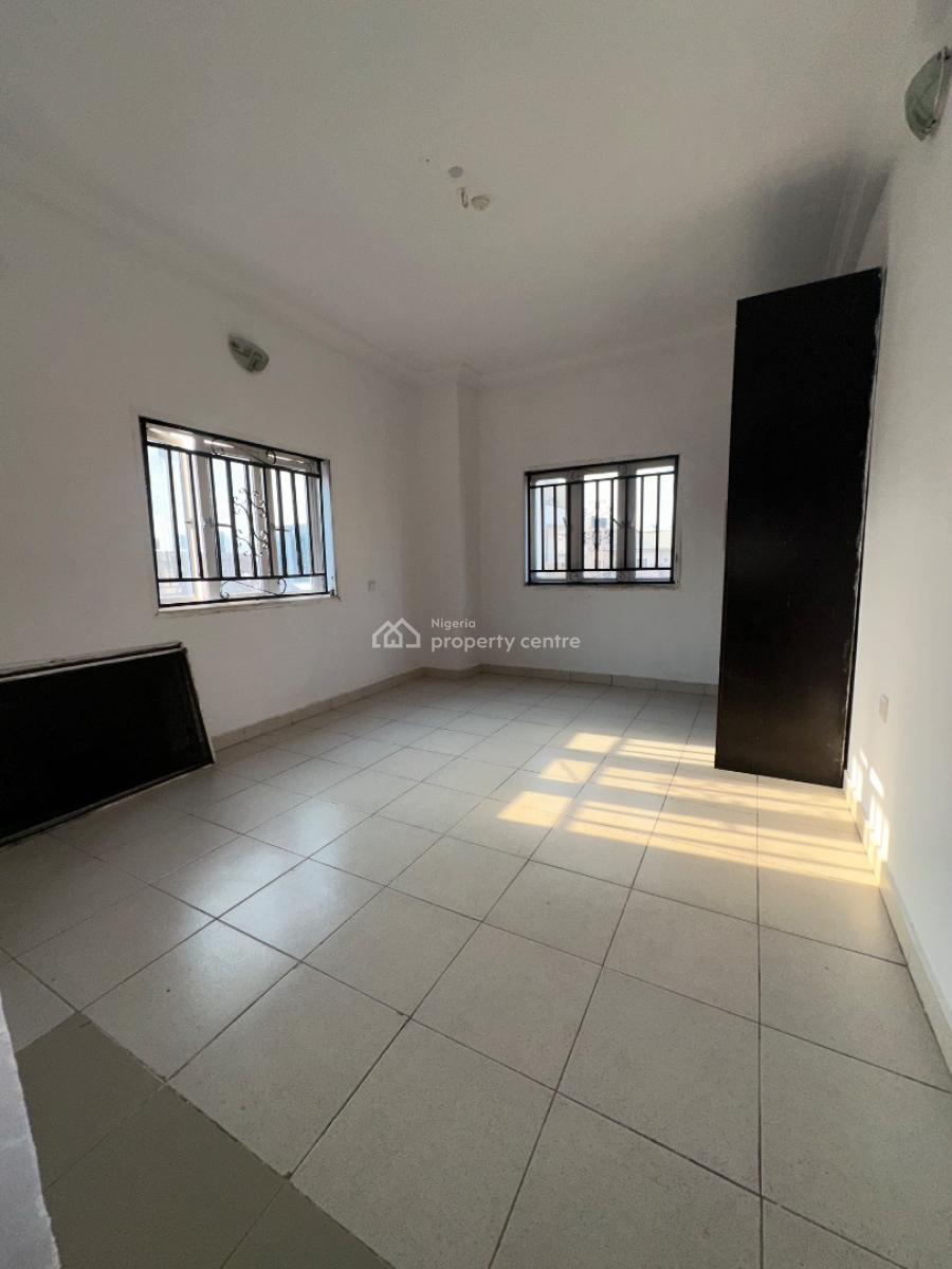 Specious an Newly Renovated 3bedroom Flat, Atlantic View Estate New Road  Ahpha Beach, Lekki, Lagos, Flat / Apartment for Rent