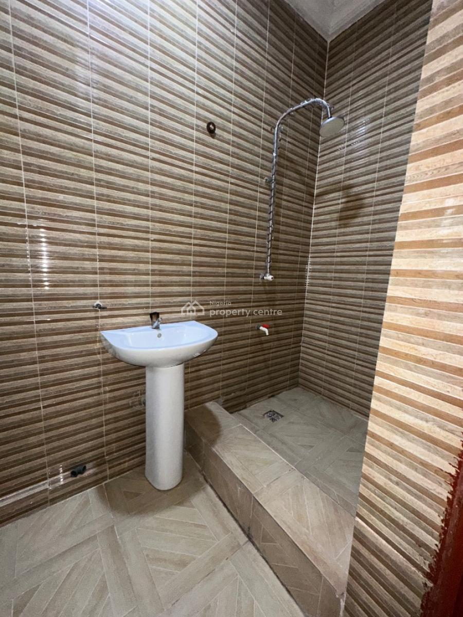 Specious an Newly Renovated 3bedroom Flat, Atlantic View Estate New Road  Ahpha Beach, Lekki, Lagos, Flat / Apartment for Rent