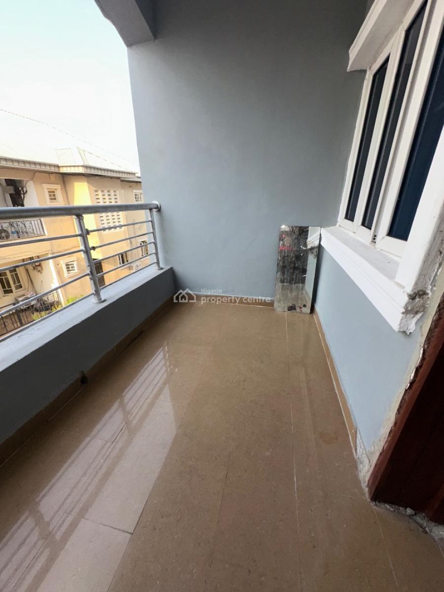 Specious an Newly Renovated 3bedroom Flat, Atlantic View Estate New Road  Ahpha Beach, Lekki, Lagos, Flat / Apartment for Rent