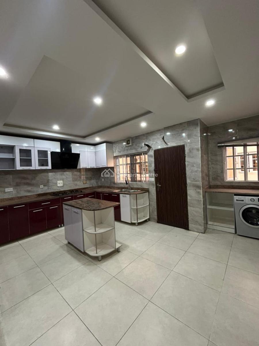 Serviced 4 Bedroom Mansionnaite with a Room Bq, Estate Off Platinum Way, Jakande, Lekki, Lagos, Terraced Duplex for Rent
