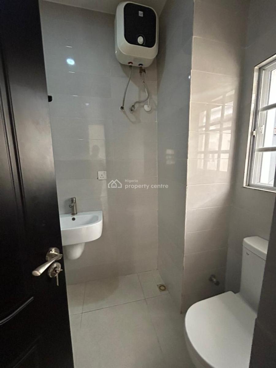 Serviced 4 Bedroom Mansionnaite with a Room Bq, Estate Off Platinum Way, Jakande, Lekki, Lagos, Terraced Duplex for Rent