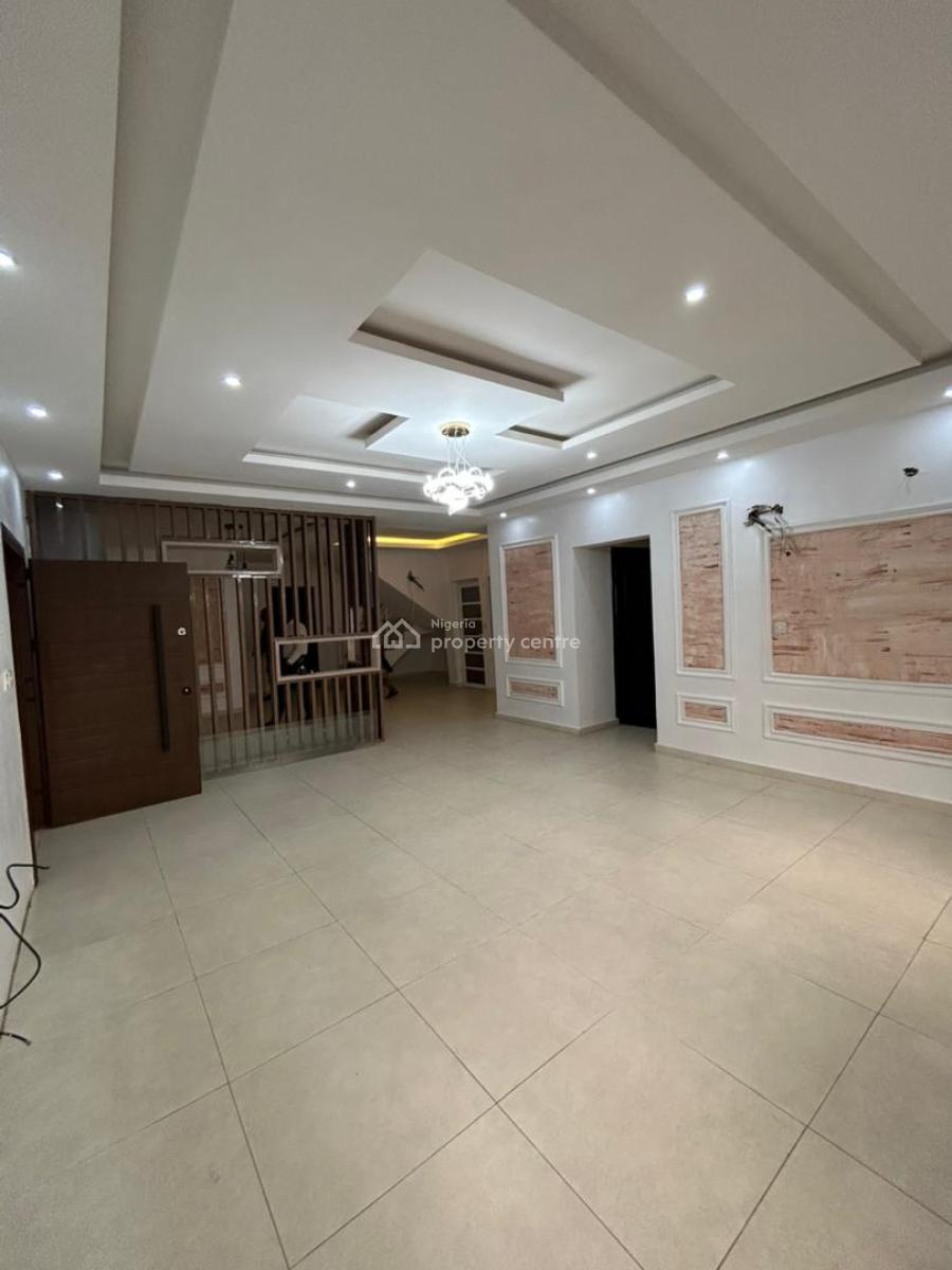Serviced 4 Bedroom Mansionnaite with a Room Bq, Estate Off Platinum Way, Jakande, Lekki, Lagos, Terraced Duplex for Rent