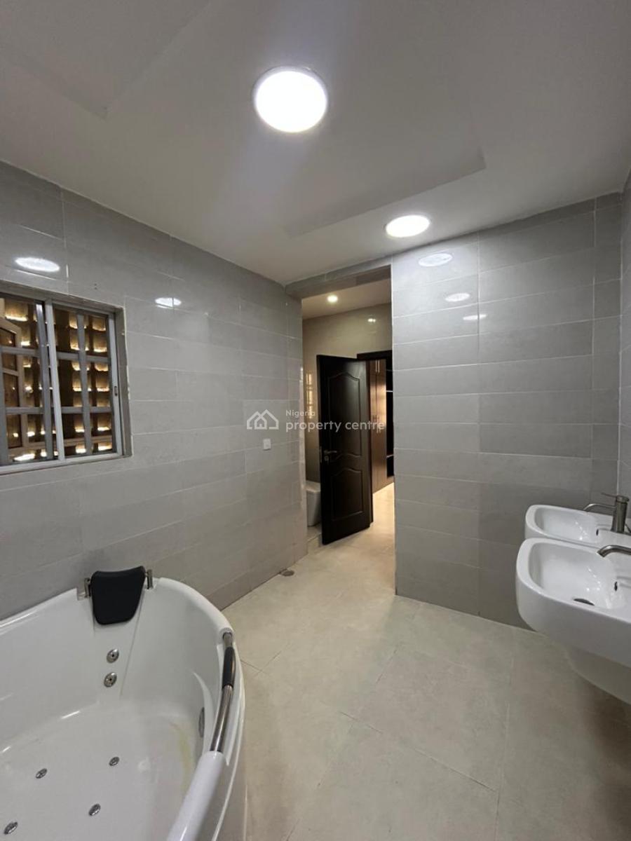 Serviced 4 Bedroom Mansionnaite with a Room Bq, Estate Off Platinum Way, Jakande, Lekki, Lagos, Terraced Duplex for Rent