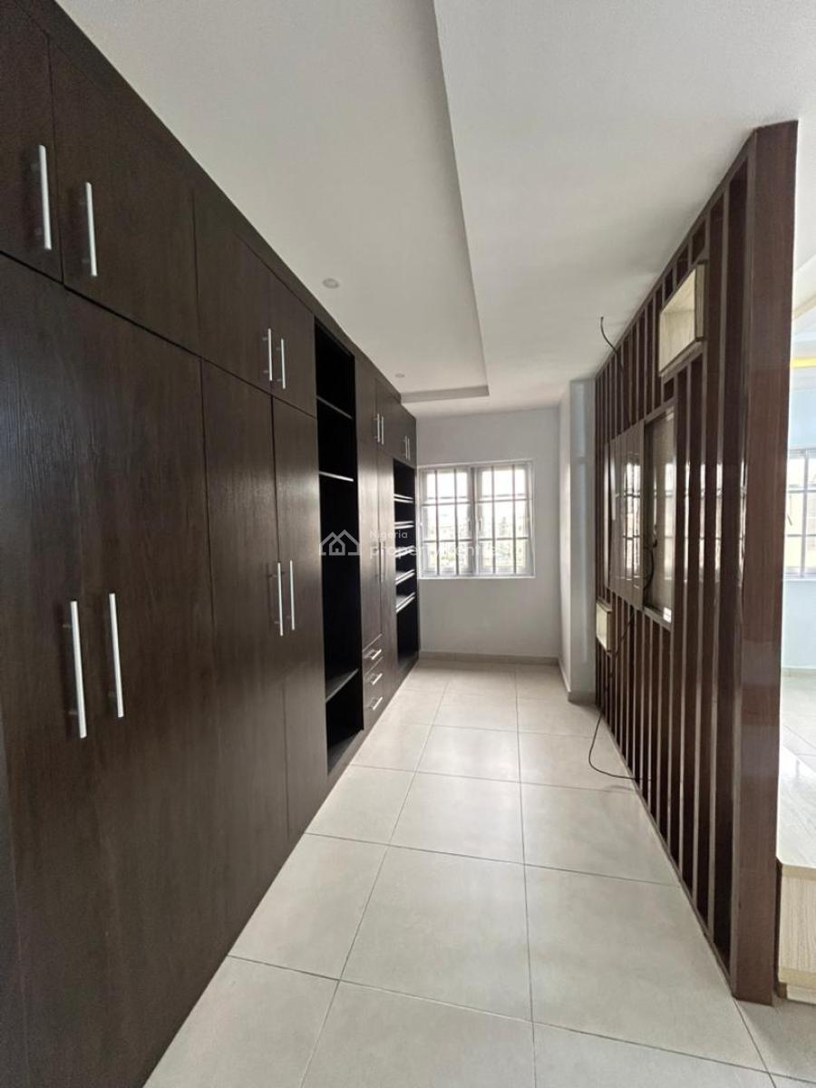 Serviced 4 Bedroom Mansionnaite with a Room Bq, Estate Off Platinum Way, Jakande, Lekki, Lagos, Terraced Duplex for Rent