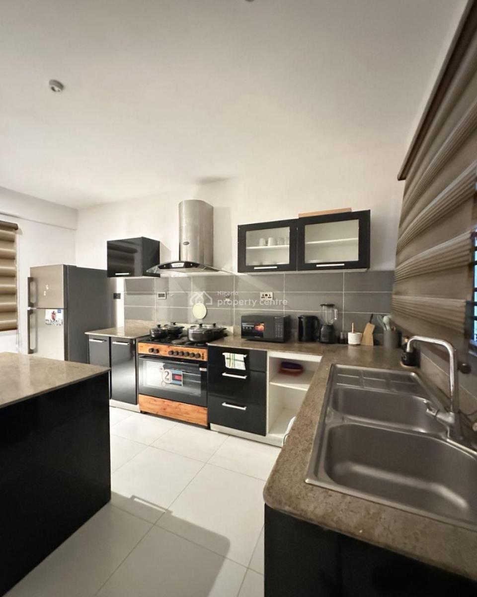 Luxury & Cozy Spacious 3bedroom with Ps5 and in a Secured Estate, Ikate Lekki Lagos, Ikate, Lekki, Lagos, Flat / Apartment Short Let