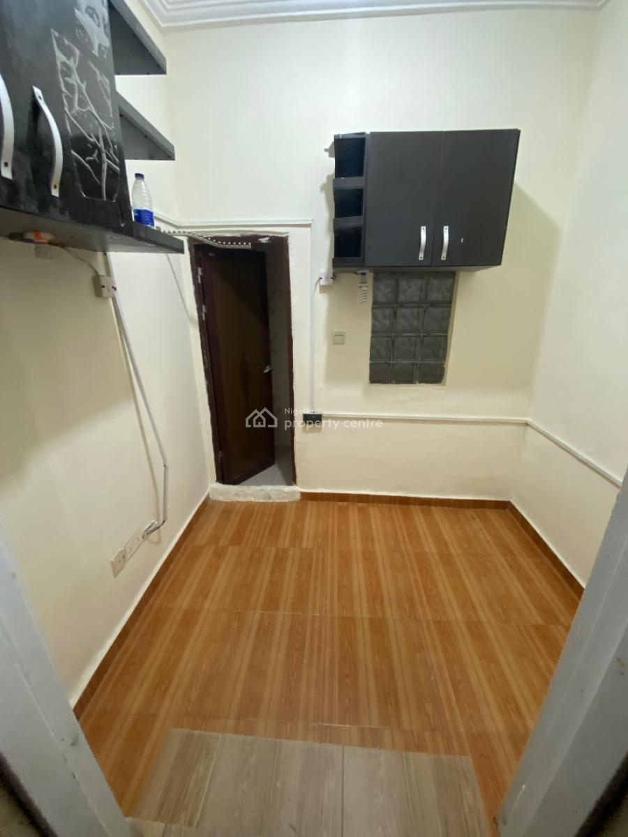 One Bedroom Bq, Chevron, Lekki, Lagos, Flat / Apartment for Rent