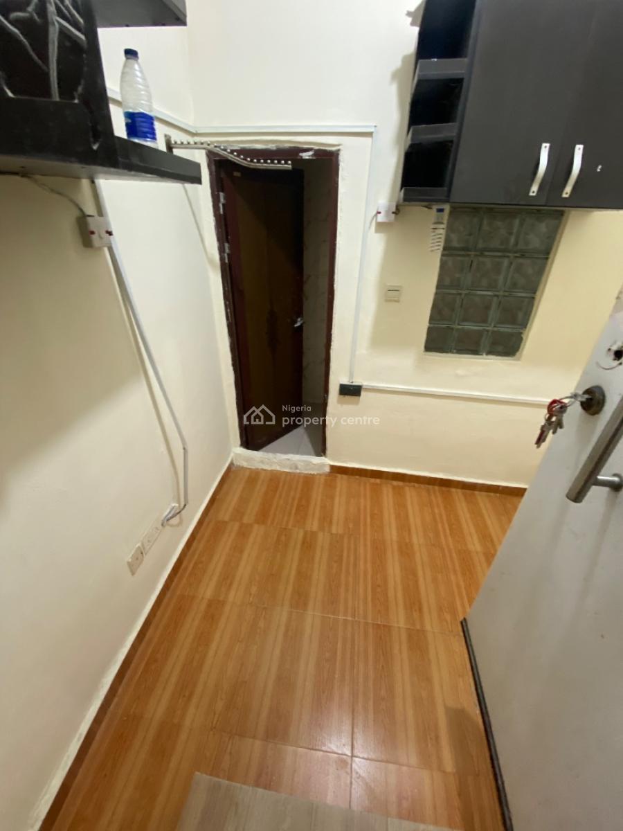 One Bedroom Bq, Chevron, Lekki, Lagos, Flat / Apartment for Rent