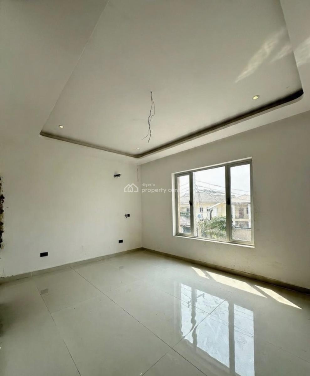 Lovely 3 Bedrooms Apartment with Swimming Pool and Bq, Lekki Phase 1, Lekki, Lagos, Flat / Apartment for Sale