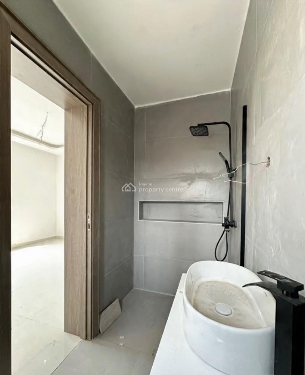 Lovely 3 Bedrooms Apartment with Swimming Pool and Bq, Lekki Phase 1, Lekki, Lagos, Flat / Apartment for Sale