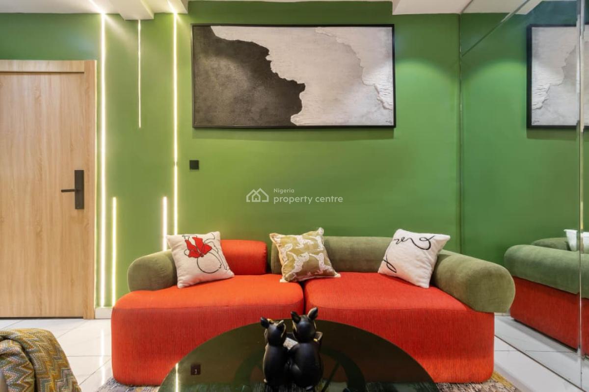 Luxury  and Cozy 1 Bedroom with Ps5 & Ceiling Mirror, Ologolo, Lekki, Lagos, Flat / Apartment Short Let