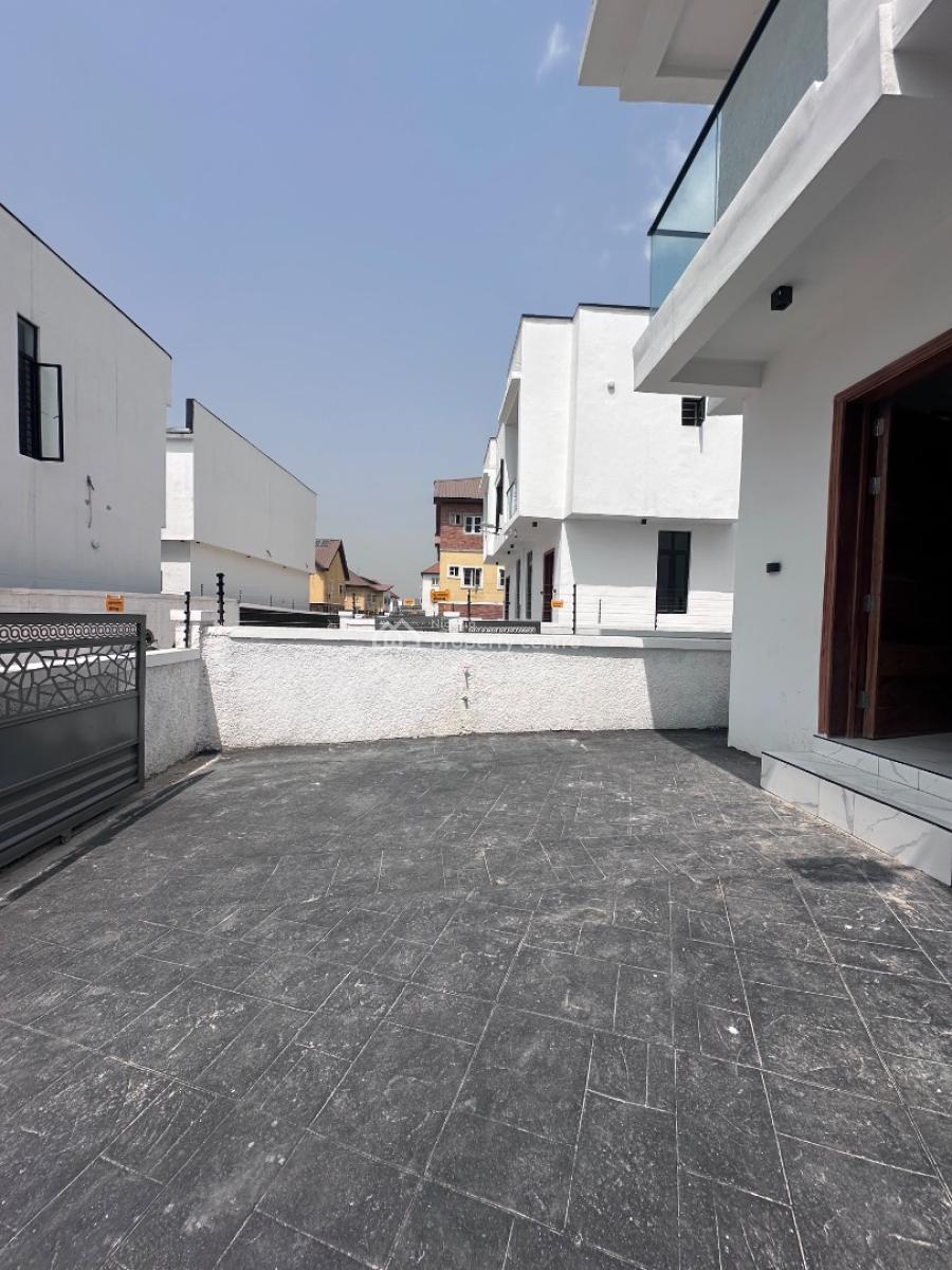 3 Bedrooms Semi  Detached Duplex, Ikota, Lekki, Lagos, Detached Duplex for Sale