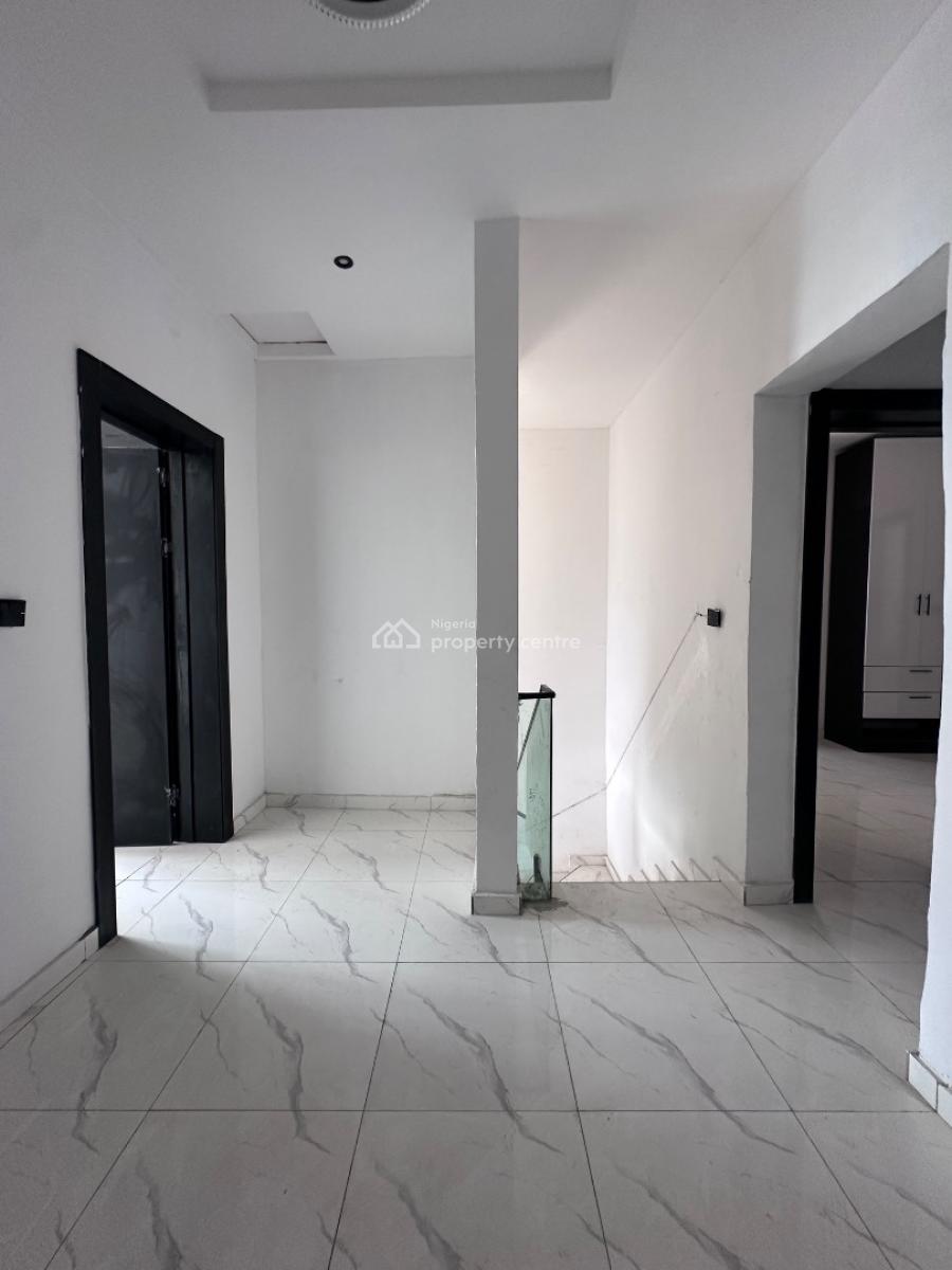 3 Bedrooms Semi  Detached Duplex, Ikota, Lekki, Lagos, Detached Duplex for Sale