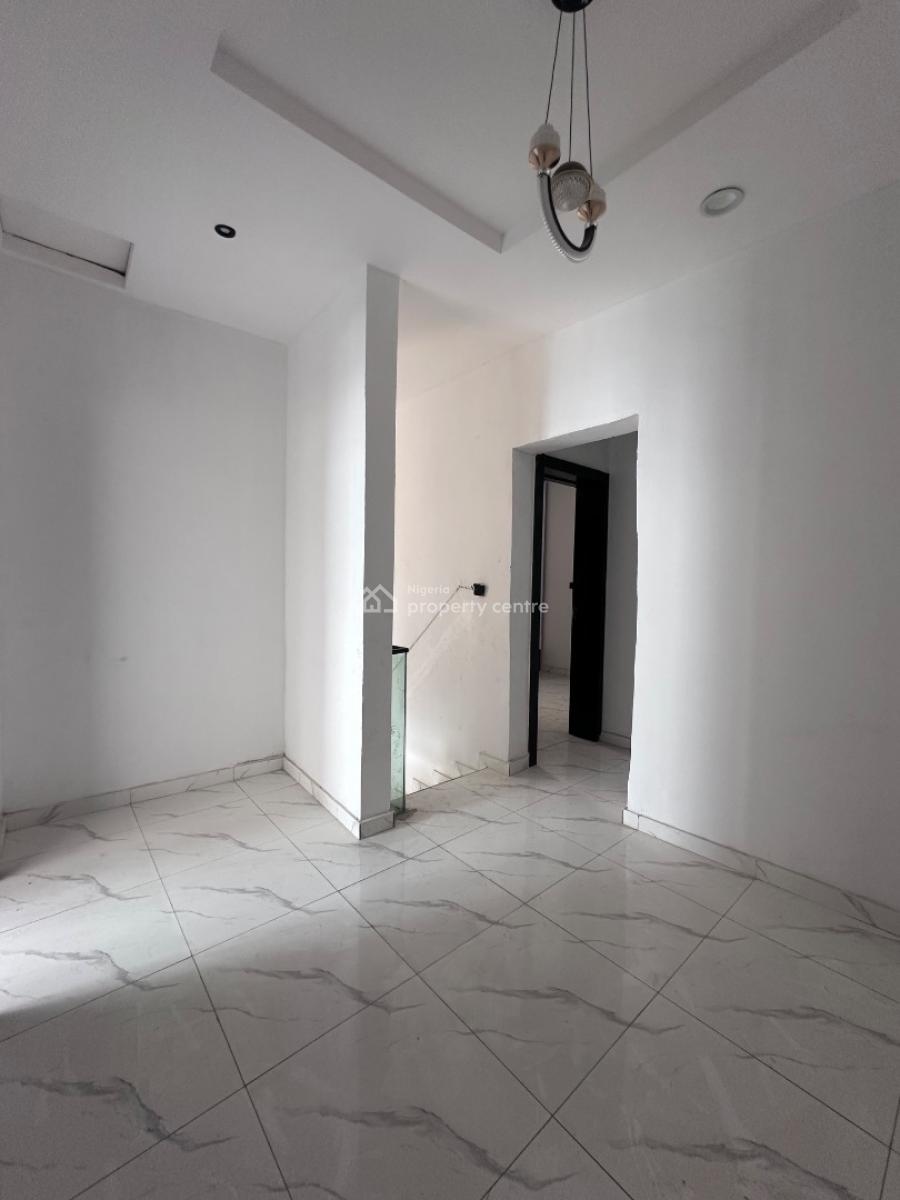 3 Bedrooms Semi  Detached Duplex, Ikota, Lekki, Lagos, Detached Duplex for Sale