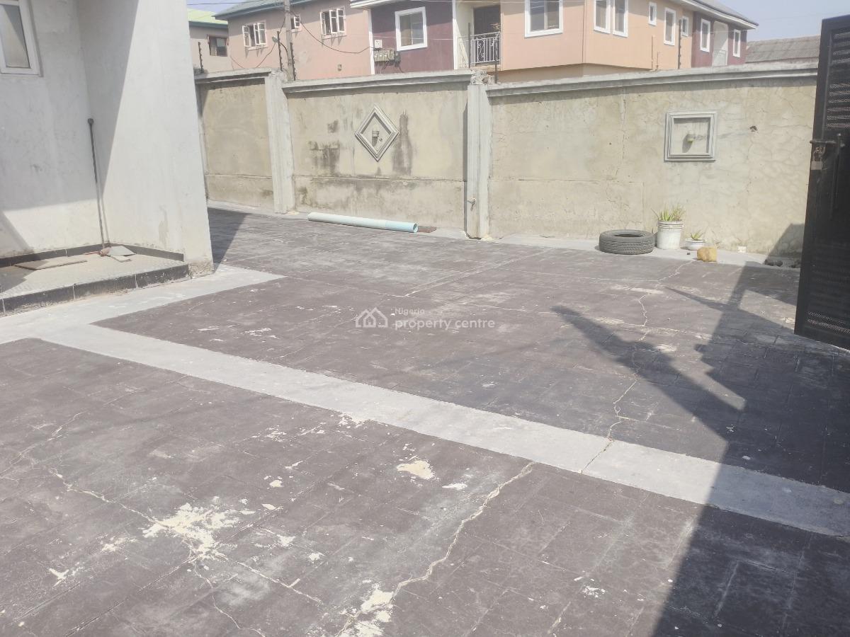 4 Bedroom Duplex with C of O, Alogba Estate Off Ibeshe Road, Ikorodu, Lagos, Detached Duplex for Sale
