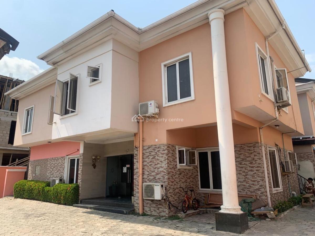 Spacious 12bedroom, Off Freedom Way, Lekki, Lagos, Commercial Property for Rent