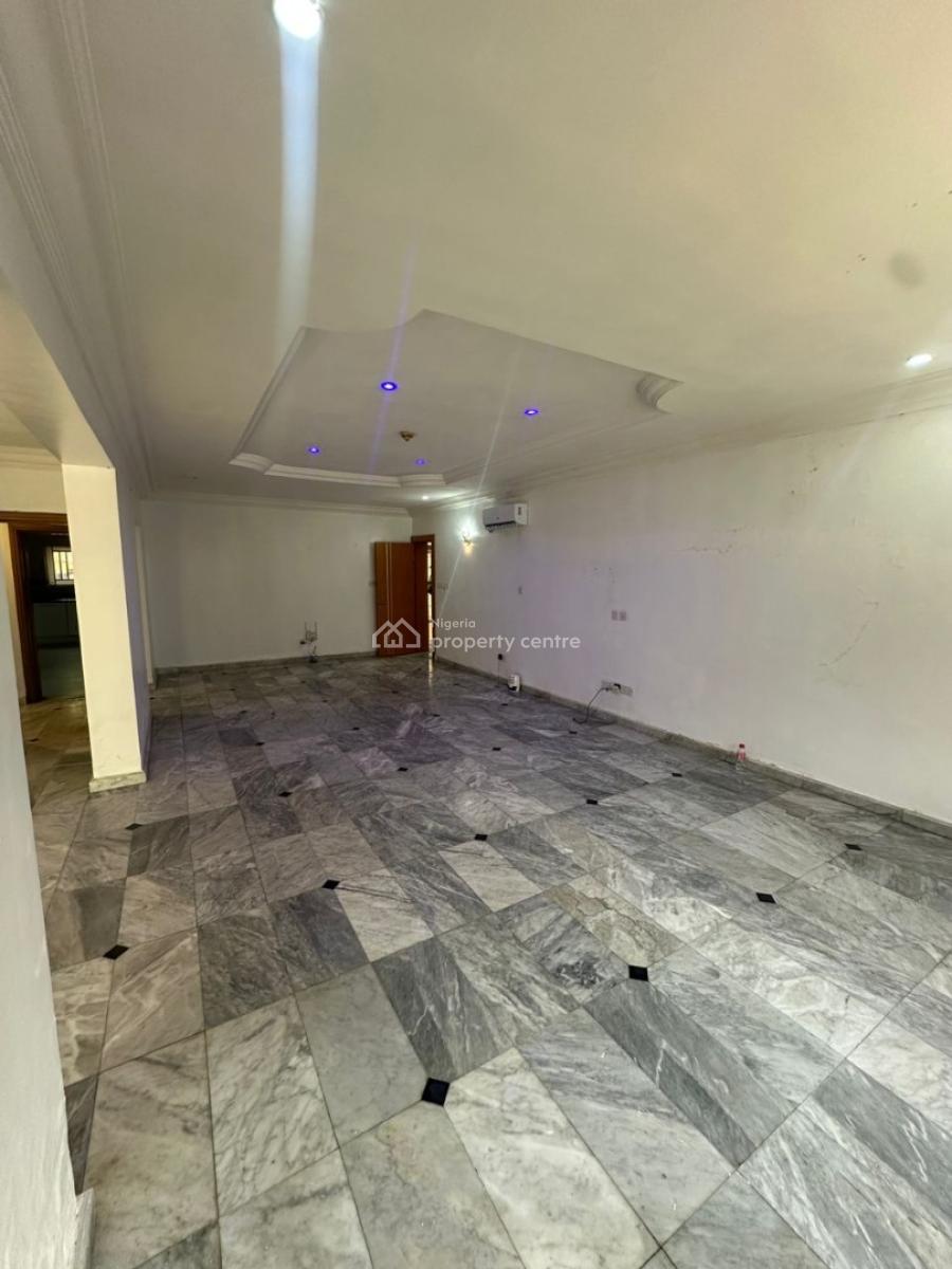 Spacious & Well-maintained 3-bedroom Apartment with Bq, Banana Island, Ikoyi, Lagos, Flat / Apartment for Rent