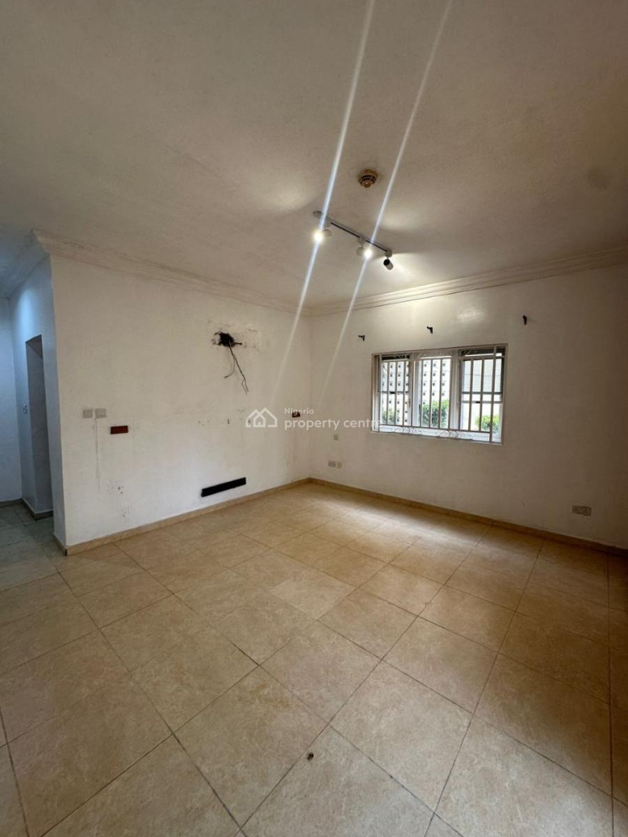 Spacious & Well-maintained 3-bedroom Apartment with Bq, Banana Island, Ikoyi, Lagos, Flat / Apartment for Rent