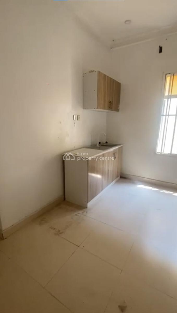 Spacious Mini Flat with Balcony & Personal Parking in Bera Estate, Bera Estate, Lekki, Lagos, Mini Flat (room and Parlour) for Rent