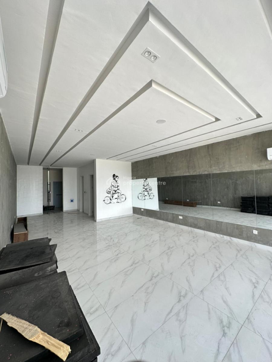 Outstanding 2 Bedrooms with Pool & Gym, Off Admiralty Way, Lekki Phase 1, Lekki, Lagos, Flat / Apartment for Sale
