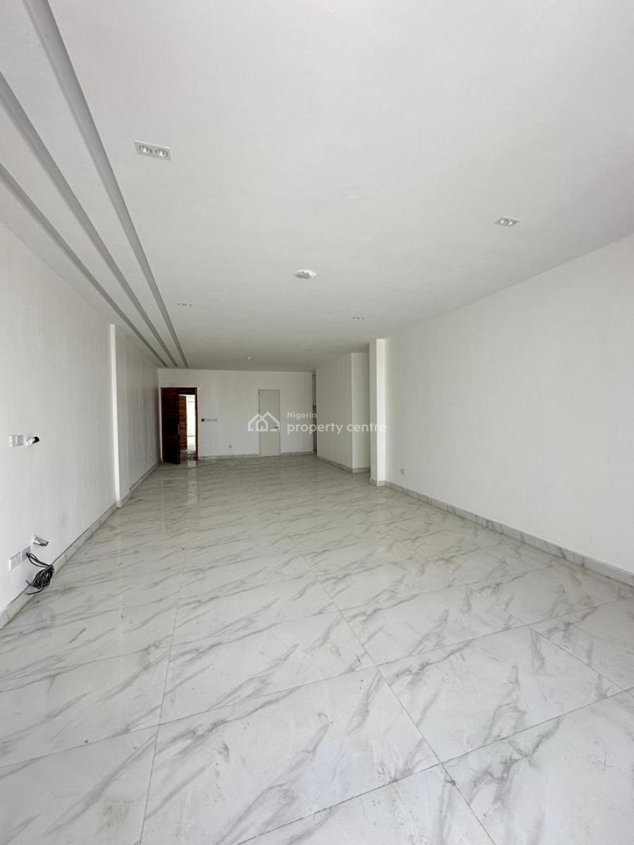 Outstanding 2 Bedrooms with Pool & Gym, Off Admiralty Way, Lekki Phase 1, Lekki, Lagos, Flat / Apartment for Sale