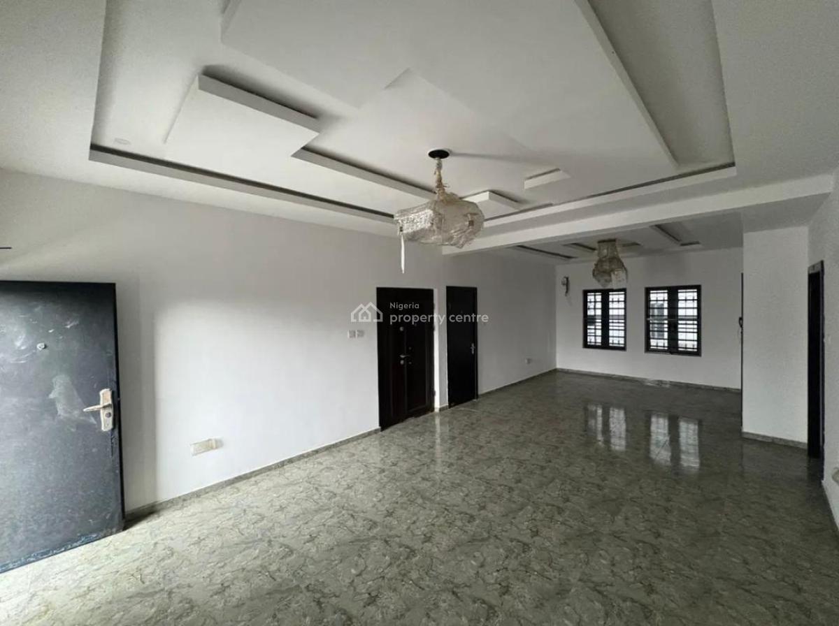 Well Built 3 Bedroom Apartment, Lekki Phase 1, Lekki, Lagos, Flat / Apartment for Sale