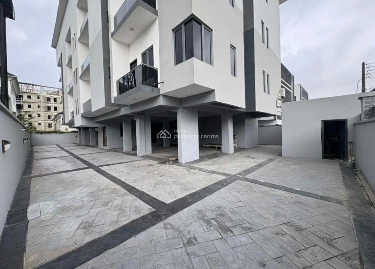 Well Built 3 Bedroom Apartment, Lekki Phase 1, Lekki, Lagos, Flat / Apartment for Sale