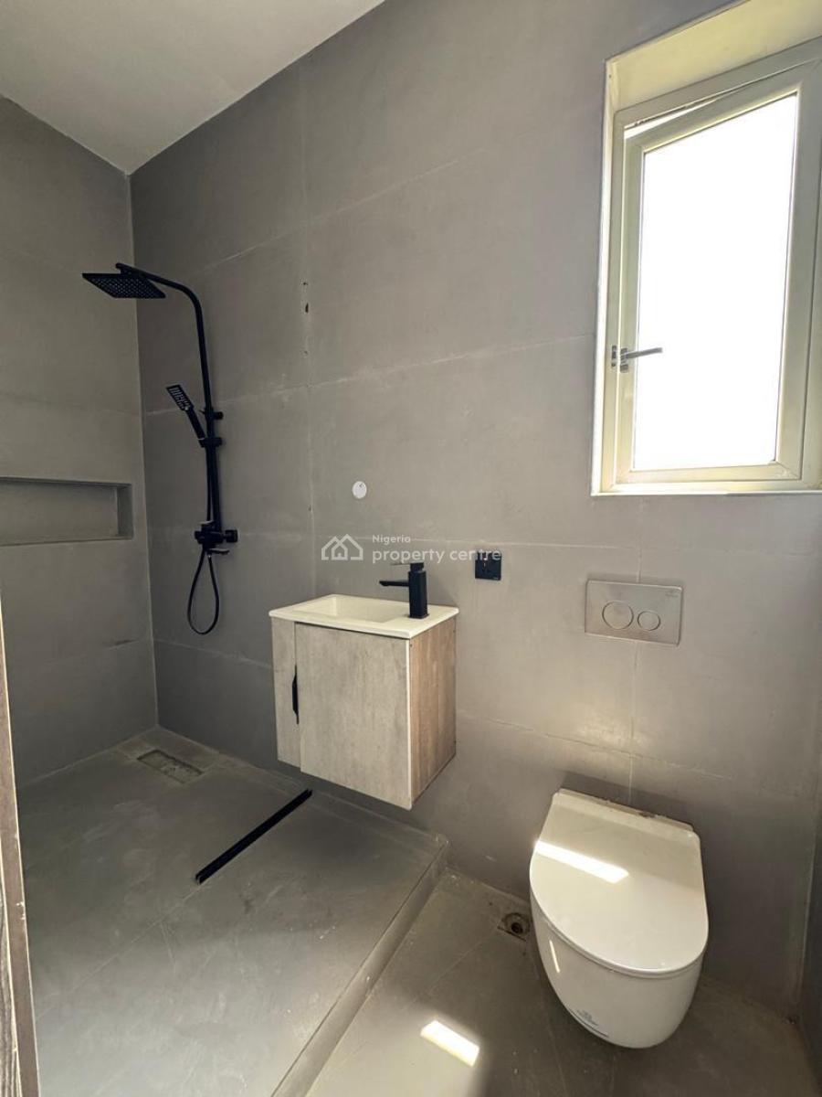 Prestigious 2 Bedroom Maisonette with Pool and Gym, Lekki Phase 1, Lekki, Lagos, House for Sale