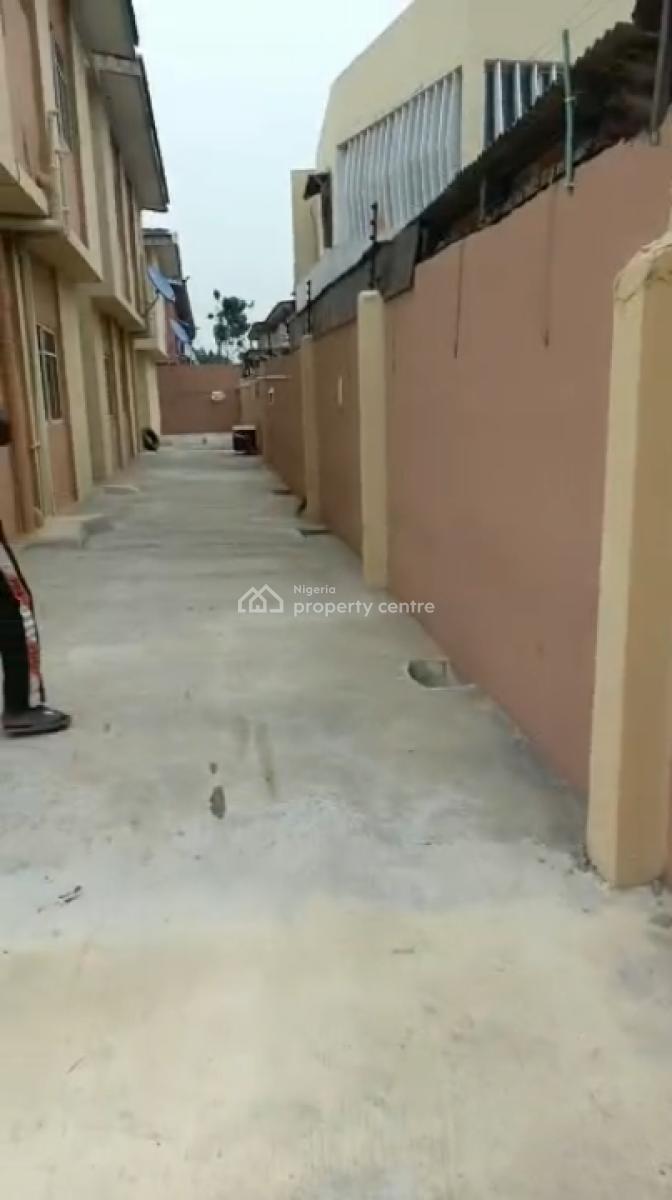 3 Bedroom Flat All Room E Suite, Pay and Park in, Shasha Moshalashi, Shasha, Alimosho, Lagos, Flat / Apartment for Rent