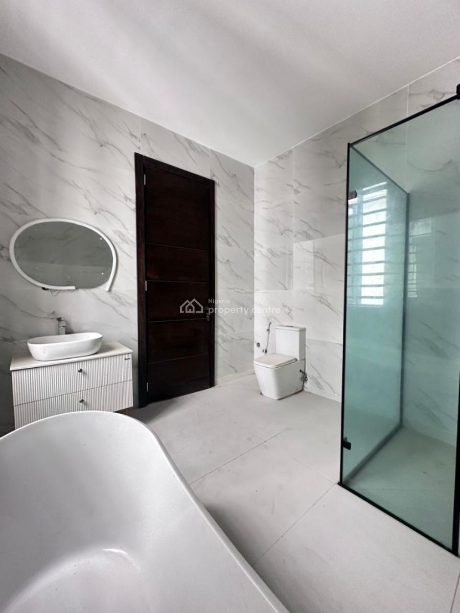 Distress 5bedroom Detached with Pool, Cinema, Swimming & Gym, Bq*, Ikota, Lekki, Lagos, Detached Duplex for Sale