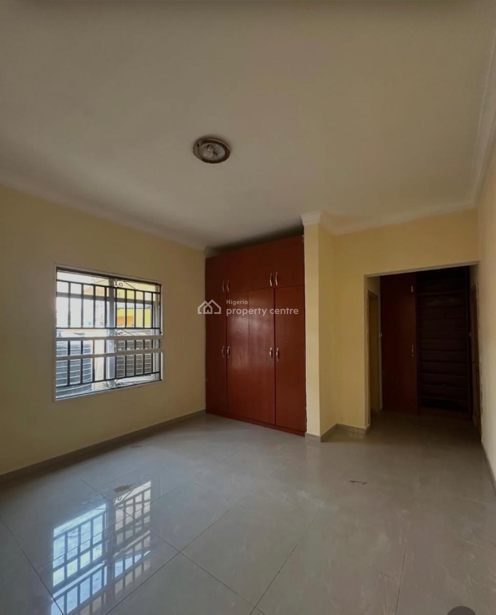 Spacious 3 Bedroom Flat in a Secured Estate, Chevron, Lekki, Lagos, Flat / Apartment for Rent