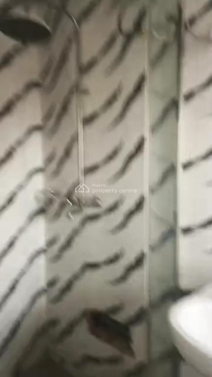 Spacious and Classy and Well Maintained 2bedroom Apartment.with Acs., Off Admiralty Way, Lekki Phase 1, Lekki, Lagos, Flat / Apartment for Rent