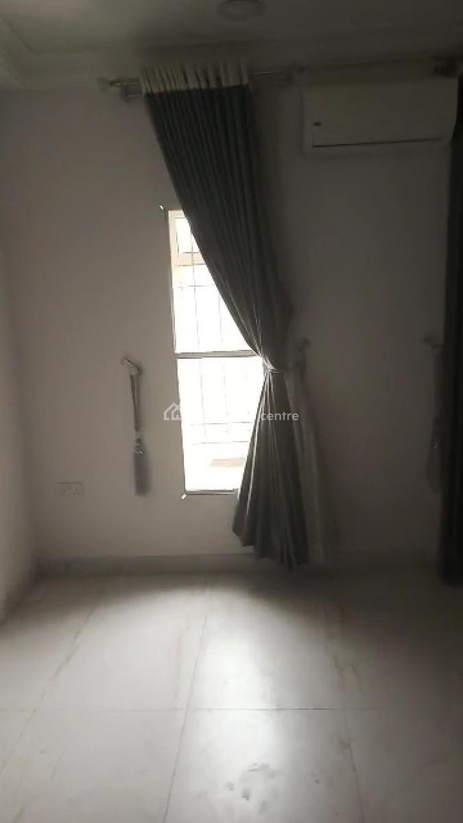 Spacious and Classy and Well Maintained 2bedroom Apartment.with Acs., Off Admiralty Way, Lekki Phase 1, Lekki, Lagos, Flat / Apartment for Rent