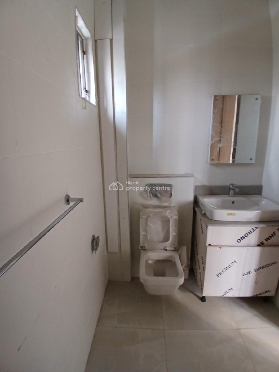 Serviced with 24 Hours Power Supply, 2 Bedrooms Ensuite Penthouse Apartment, Lekki Phase 1, Lekki, Lagos, Flat / Apartment for Rent