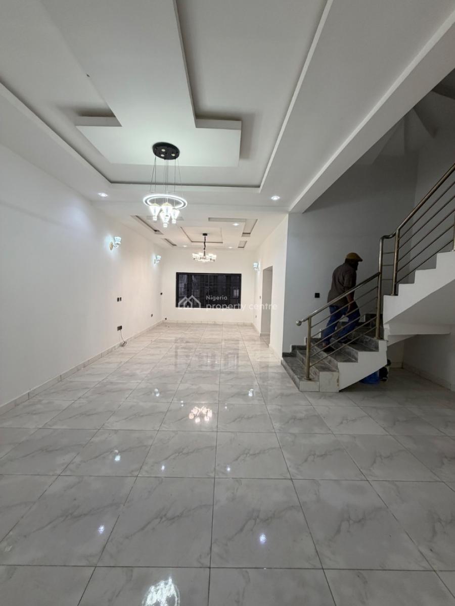 Standard 4 Bedrooms Terraced Duplex with Bq, Guzape District, Abuja, Terraced Duplex for Rent