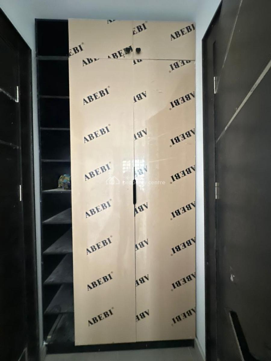 Spaciously Built 4 Bedroom Apartment with Bq and Elevator, Lekki Phase 1, Lekki, Lagos, House for Sale