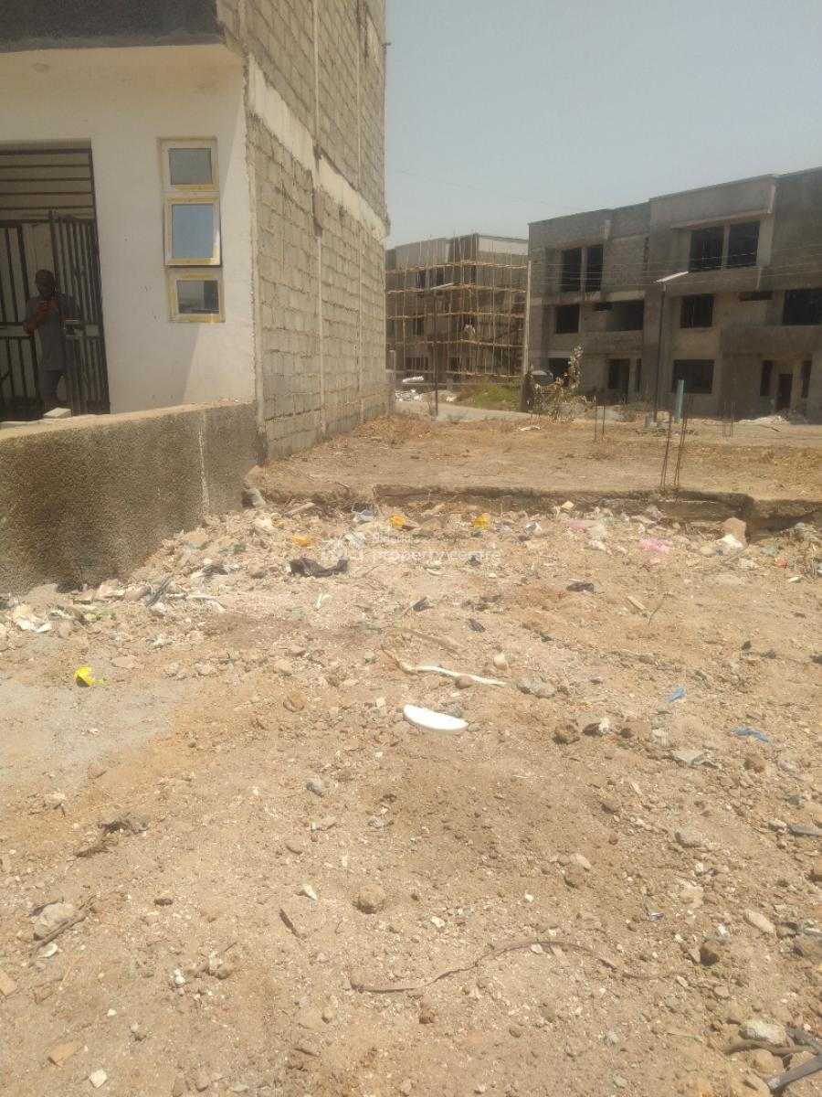 Distress Estate Plot with Dpc, Gwarinpa, Abuja, Residential Land for Sale