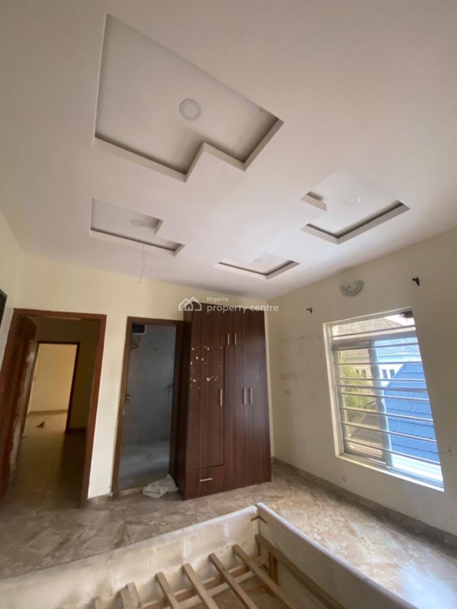 Standard 3 Bedroom Upstairs, Sangotedo, Ajah, Lagos, Flat / Apartment for Rent