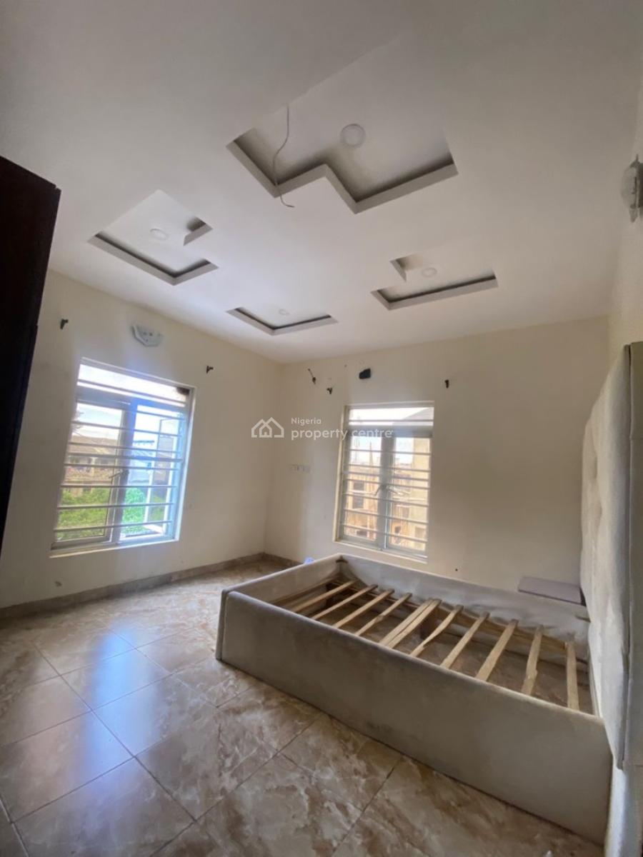 Standard 3 Bedroom Upstairs, Sangotedo, Ajah, Lagos, Flat / Apartment for Rent